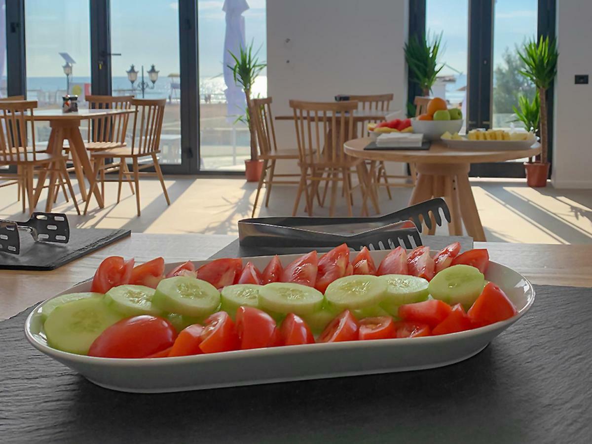 Lemon Cliff Luxury B&B Mamaia Exteriér fotografie